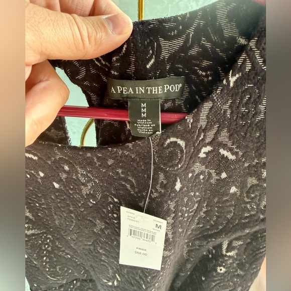 A Pea in the Pod Black Lace Dress - Picture 4 of 4